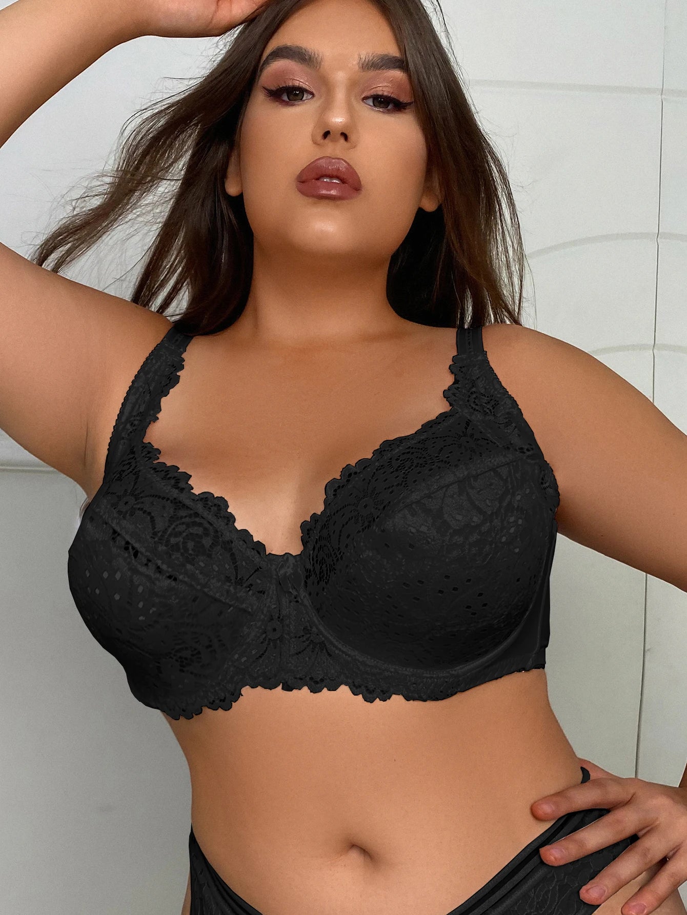 Plus Size Lace Bra with Underwire